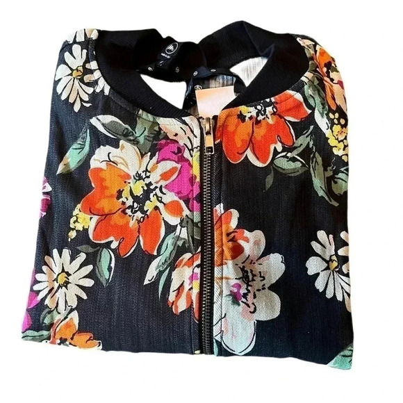Agnes & Dora Black Denim Floral Jacket Front Zipper Side Pockets Size Small - Picture 4 of 5